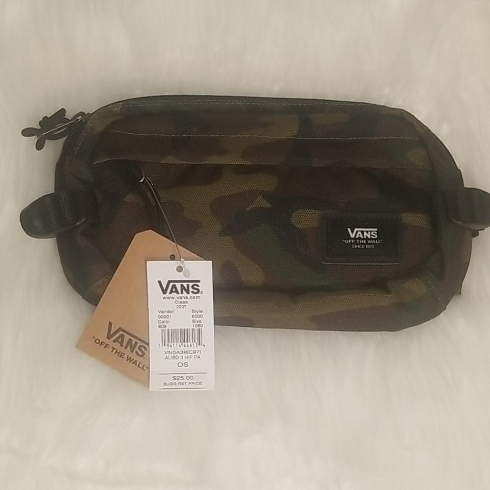 NWT Van's fanny pack